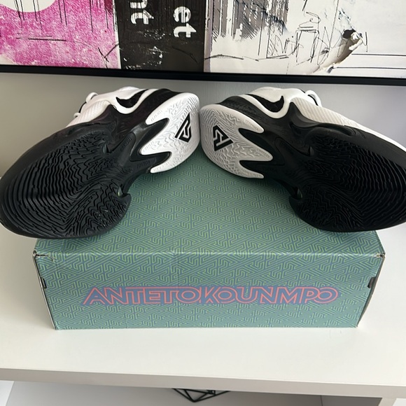 Nike Zoom Freak 4 TB, New in Box, Size 9.5M - Picture 3 of 8